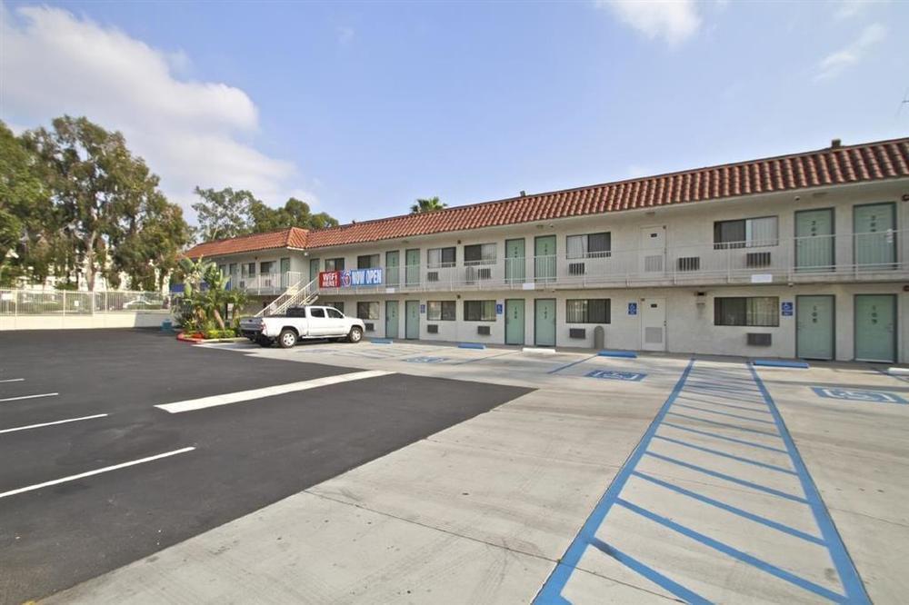 Motel 6-Rhome, Tx Экстерьер фото